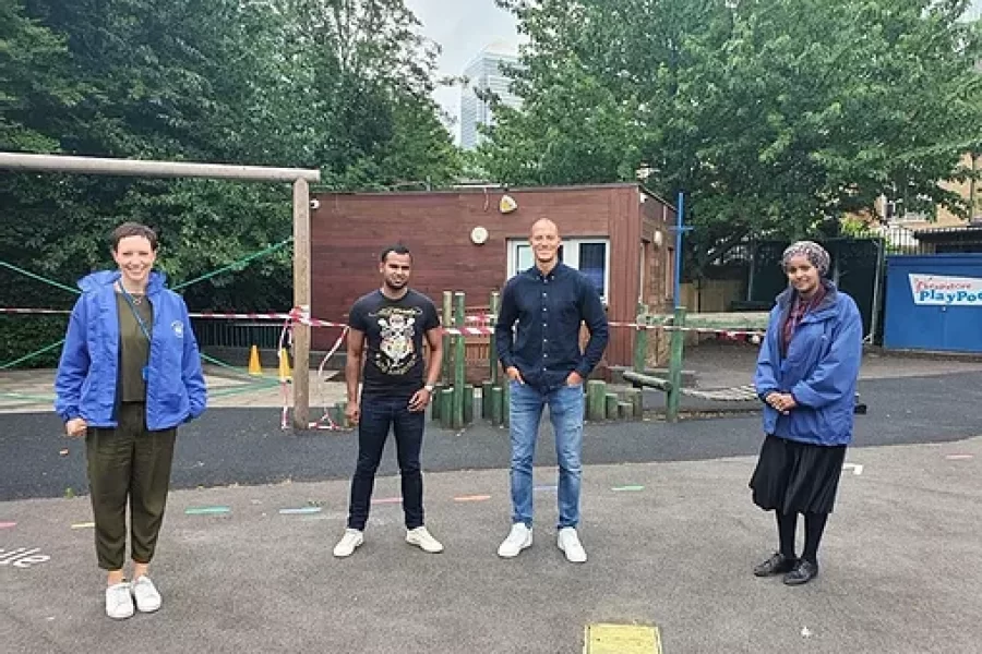 Bobby Zamora Presents Food Parcels Provided By The Foundation To Local Tower Hamlets School Children’s Families During COVID 19 Pandemic